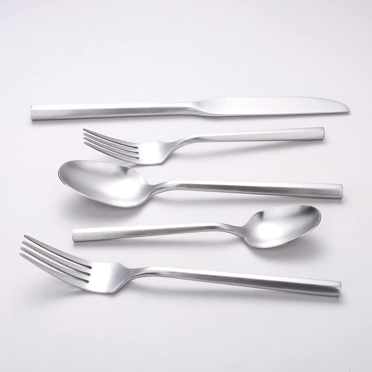 Matte Silverware Set Silver Flatware Set with Hexagon Handle 20 Pieces 18/0 Stainless Steel Cutlery