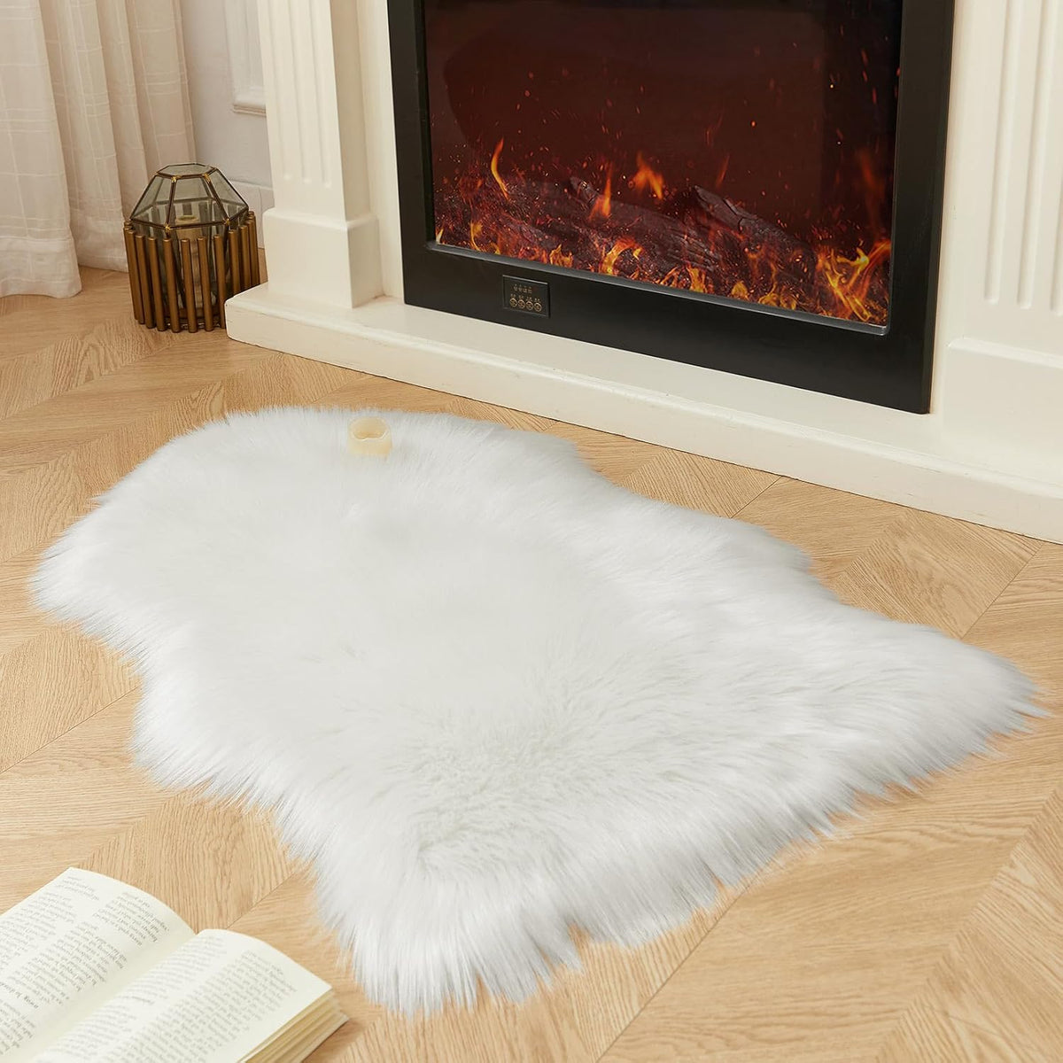 AMTOVO Faux Fur Rug, White Small Area Rug, Fluffy Sheepskin Rug, Fuzzy Ultra Soft 2 x 3 ft Shag