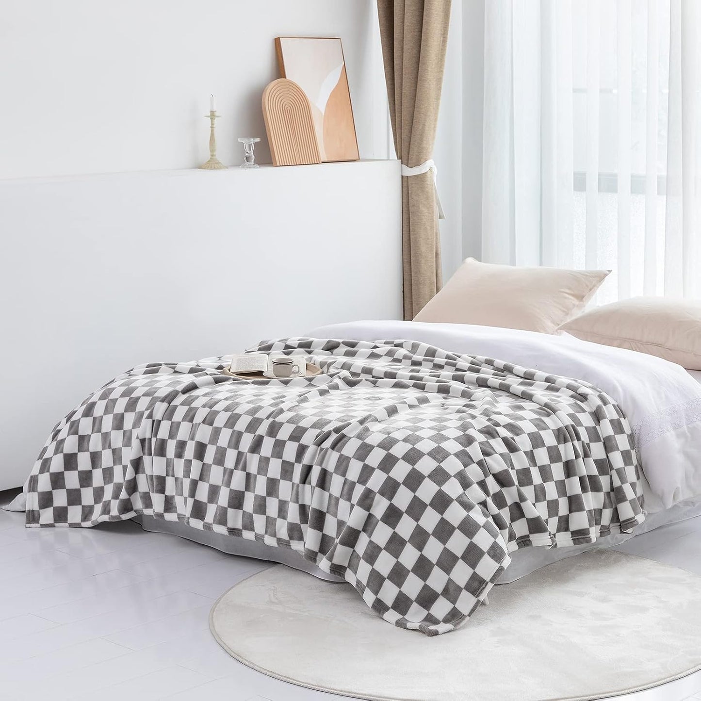 LOMAO Throw Blankets Flannel Blanket with Checkerboard Grid Pattern Soft Throw Blanket for Couch