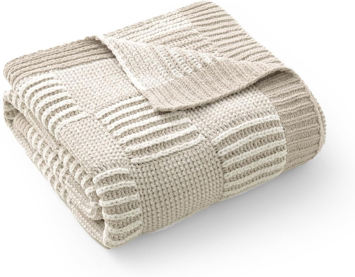 Amélie Home Chenille Knit Throw Blanket for Couch, Checkered Texture Decorative Soft Blanket for