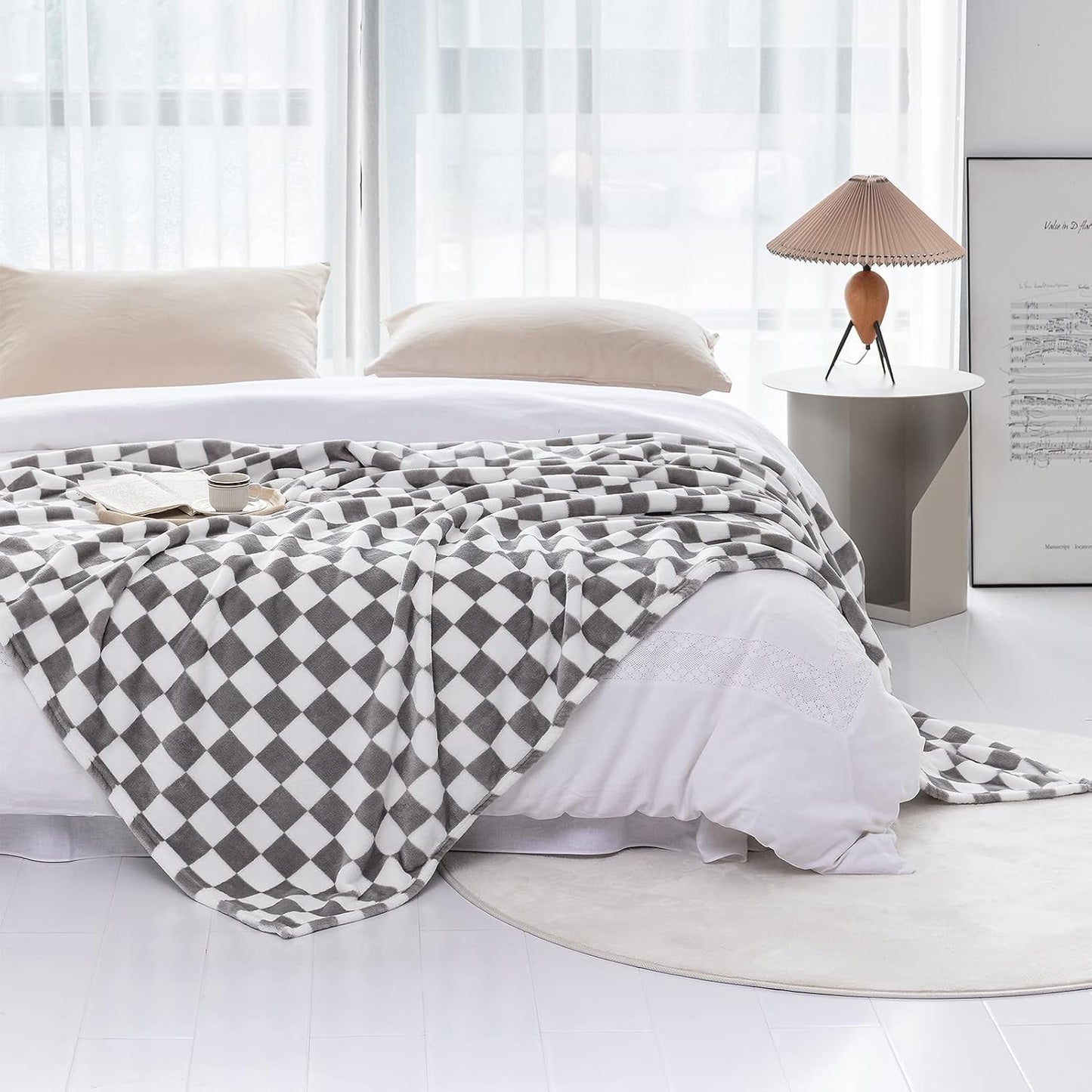LOMAO Throw Blankets Flannel Blanket with Checkerboard Grid Pattern Soft Throw Blanket for Couch