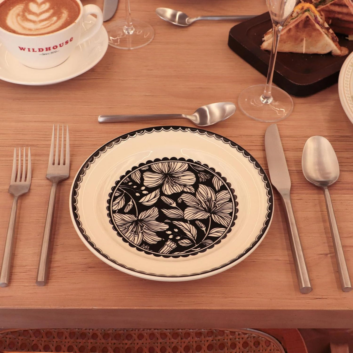 Silverware Set Flatware Set Matte Silver Cutlery Set with Hexagon Handle Forged Stainless Steel 20