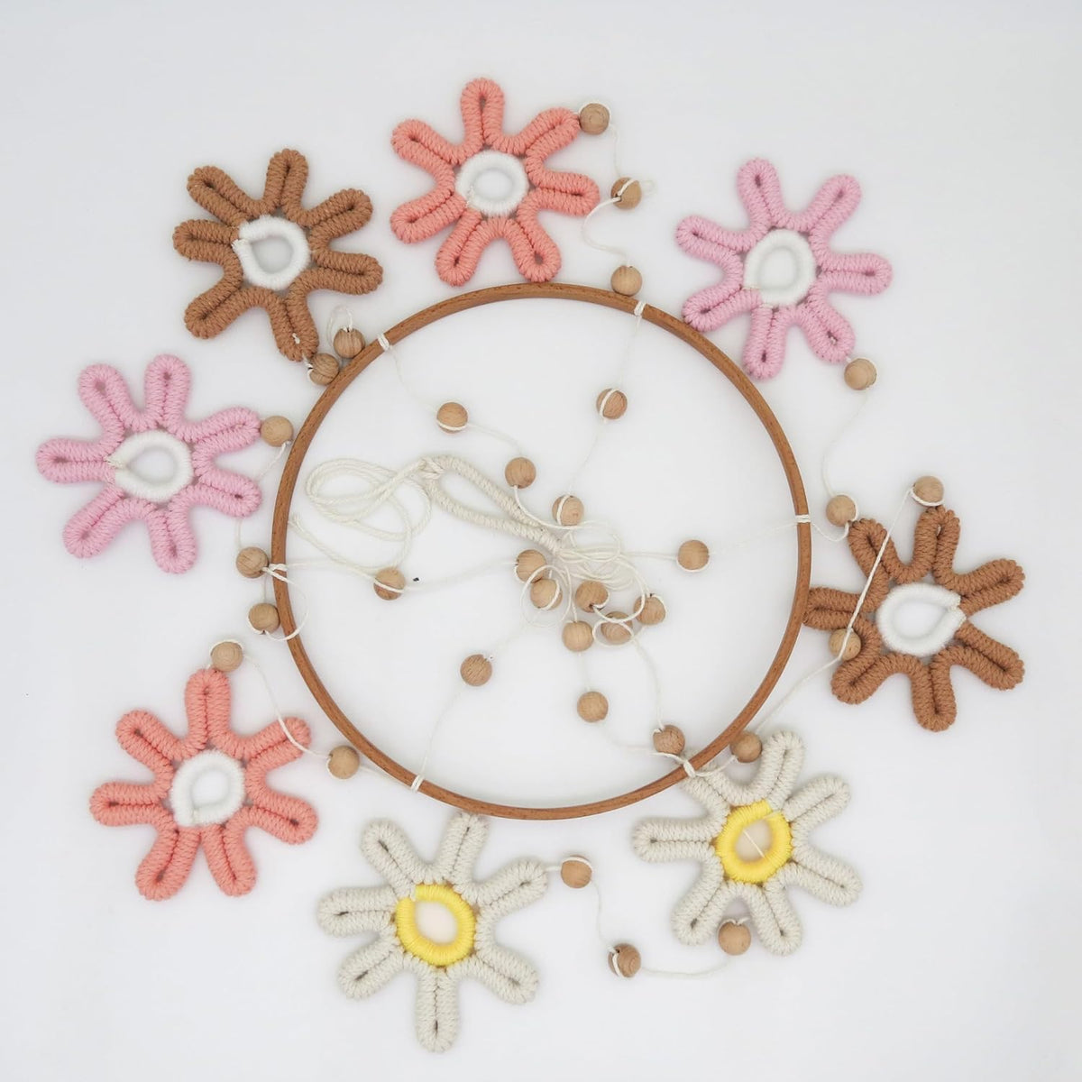 Woven Daisy Mobile for Crib, Baby Crib Mobile for Girls, Boho Daisy Crib Mobile, Daisy Nursery