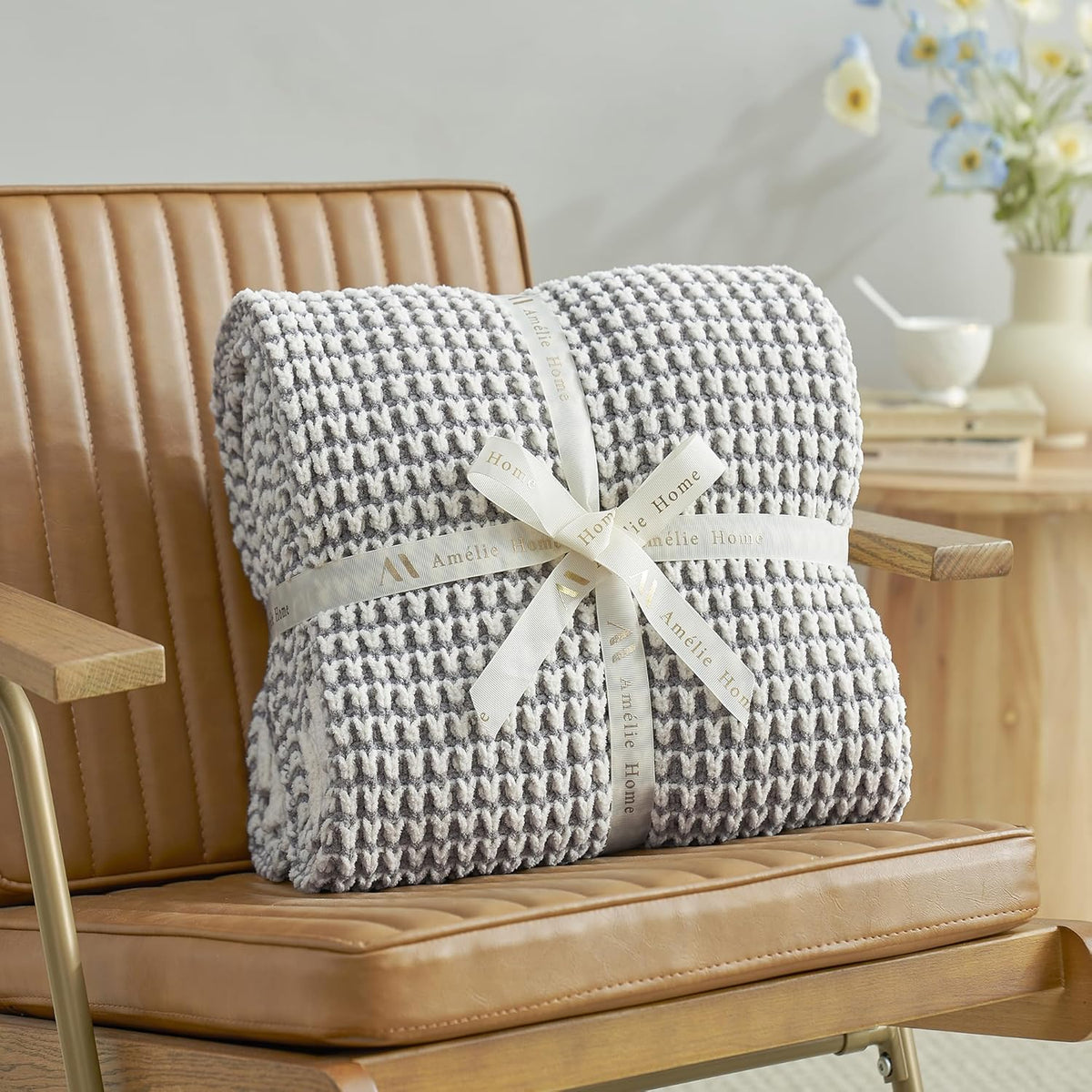 Amélie Home Chenille Waffle Throw Blanket for Couch, Reversible Pineapple Stitch Knit Soft Cozy