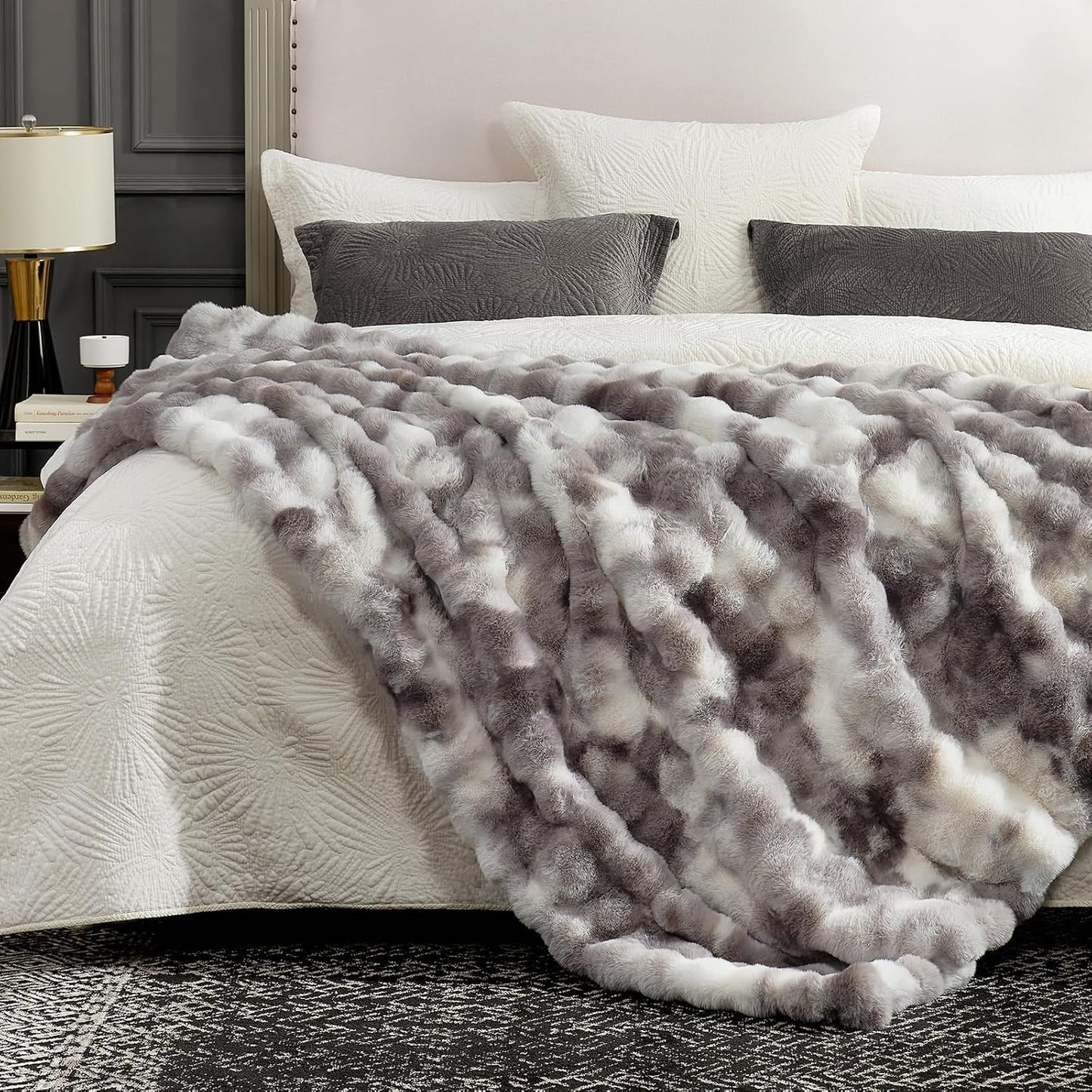 Cozy Bliss Faux Fur Throw Blanket for Couch, Fuzzy Soft Plush Thick Bubble Blanket for Sofa Bedroom