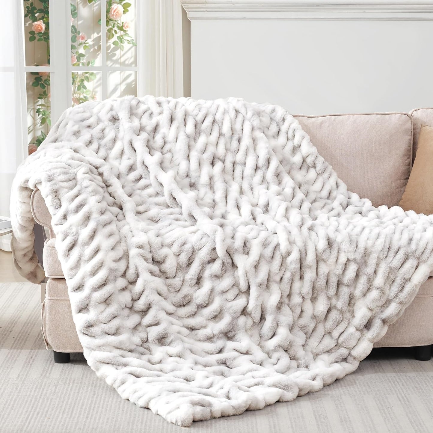 Touchat Ruched Faux Rabbit Fur Throw Blanket, 700 GSM Luxury Dual-Sided Soft Cozy Blanket, Fuzzy