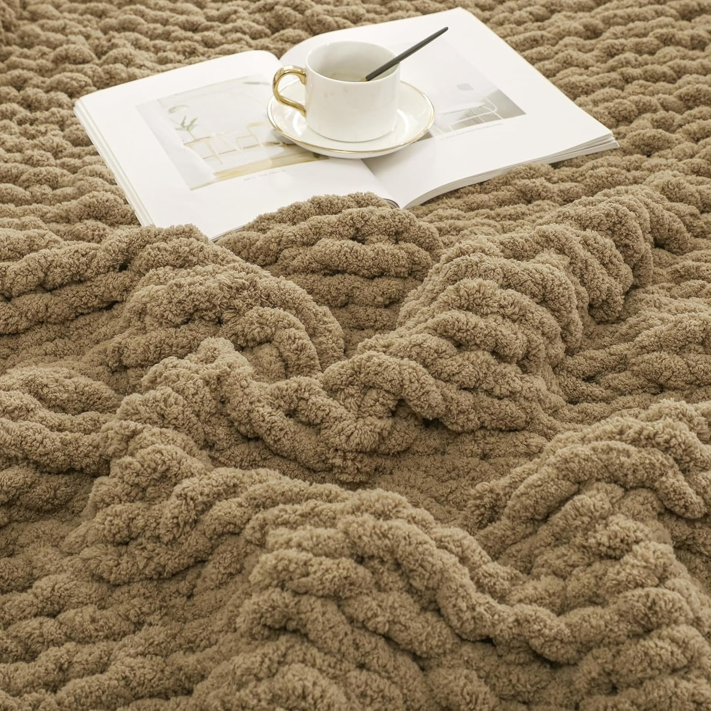 WESHIONGOO Chunky Knit Blanket Throw 40"×40" Knitted Throw Blankets for Couch Bed Fluffy Soft