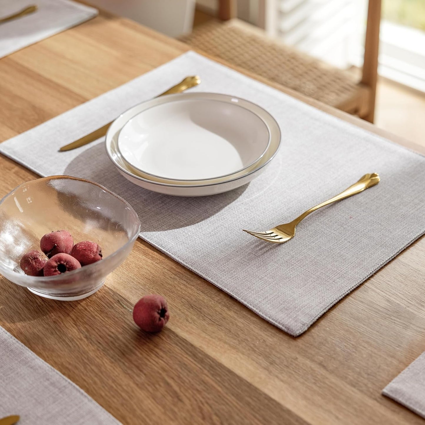 Demetex Placemats Set of 8 Grey Washable Fabric Place Mats Heat Resistant Linen Placemat for Indoor