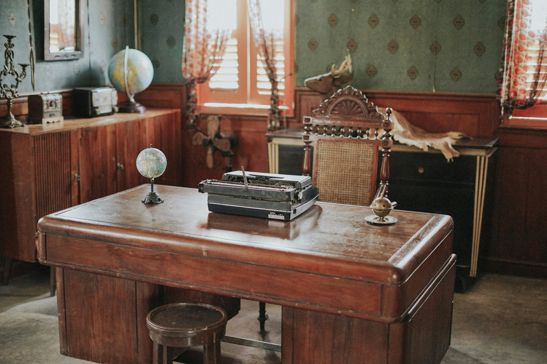 How to Mix Old & New Decor for a Balanced Look ⚖️