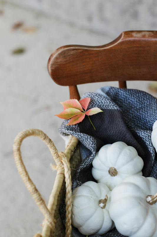 Sofa and Console Table Spotlight: Fill the Gap Behind a Sofa