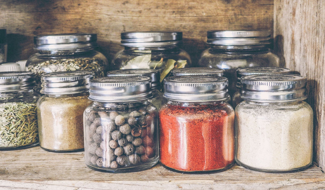 Spice Rack Turntable Buying Guide: One-Tier vs. Two-Tier Lazy Susan
