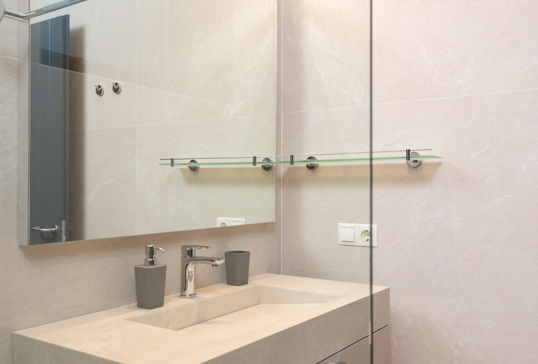 Bathroom Shelf Storage Without Drilling: What Actually Holds Weight