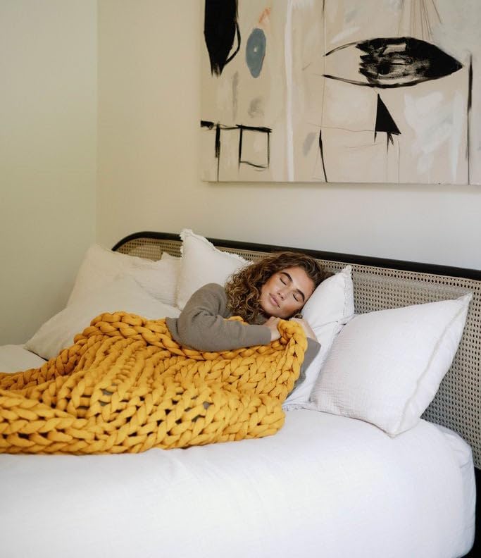 Nuzzie Chunky Knit Weighted Blanket - Breathable, Cooling, Hand Made Knit Throw Blanket for Sleep