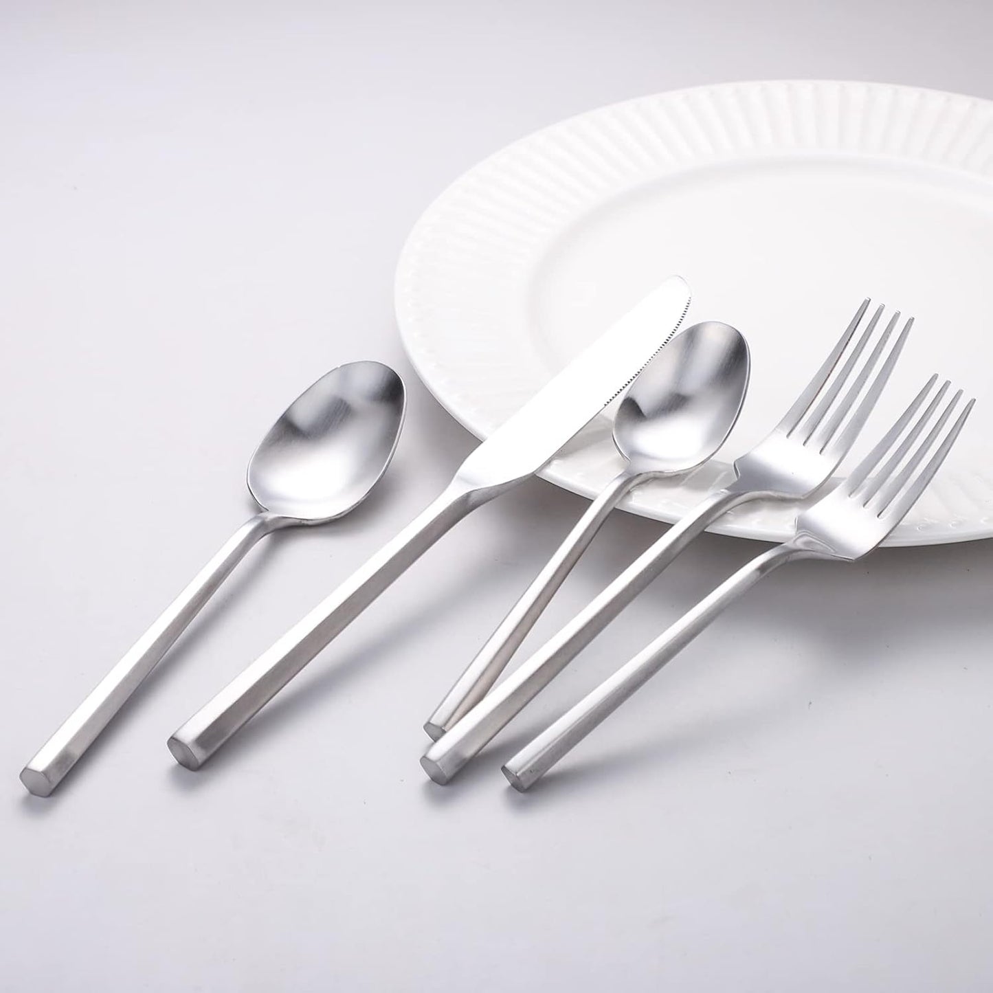 Matte Silverware Set Silver Flatware Set with Hexagon Handle 20 Pieces 18/0 Stainless Steel Cutlery