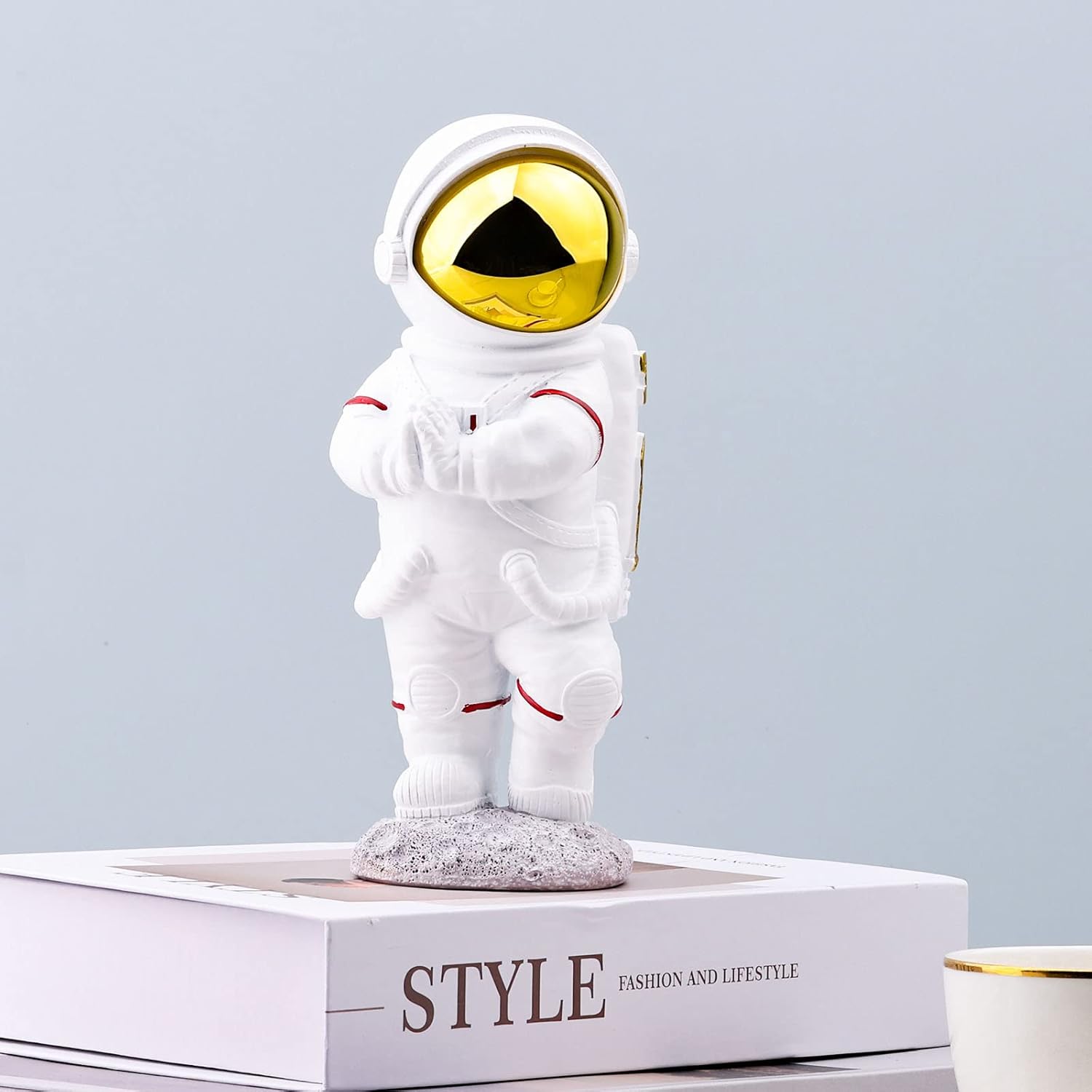 Astronaut Figurine Statue,Outer Space Room Decor,Astronaut Decor,Kung Fu Astronaut Figure Sculpture