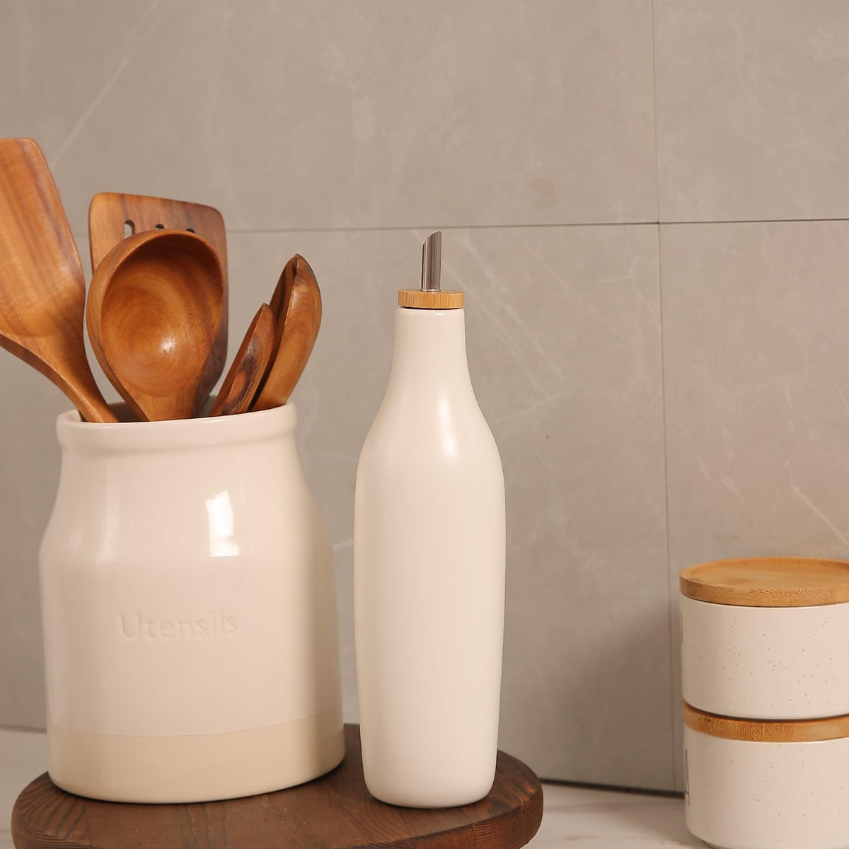 HOMCDALY Ceramic Olive Oil Dispenser for Kitchen, Stoneware 16oz Oil and Vinegar Bottles Dispenser