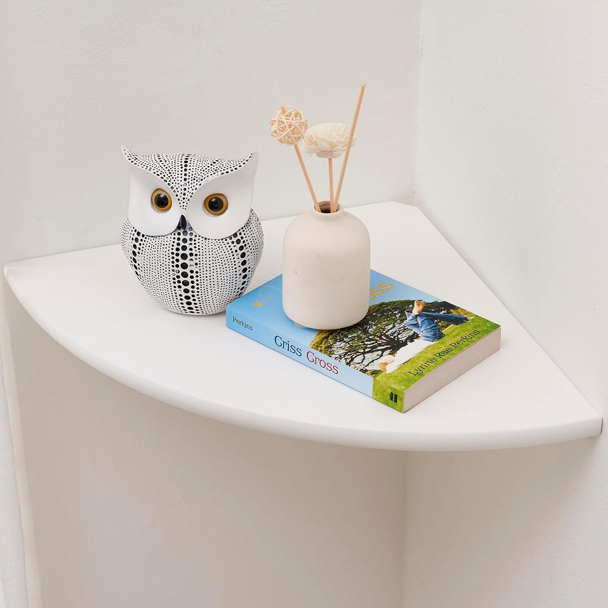 Corner Shelf, White Solid Oak Wood Floating Corner Shelves Wall Mount Round End Floating Speaker