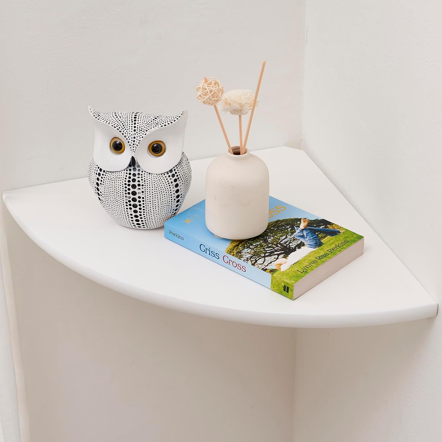 Corner Shelf, White Solid Oak Wood Floating Corner Shelves Wall Mount Round End Floating Speaker