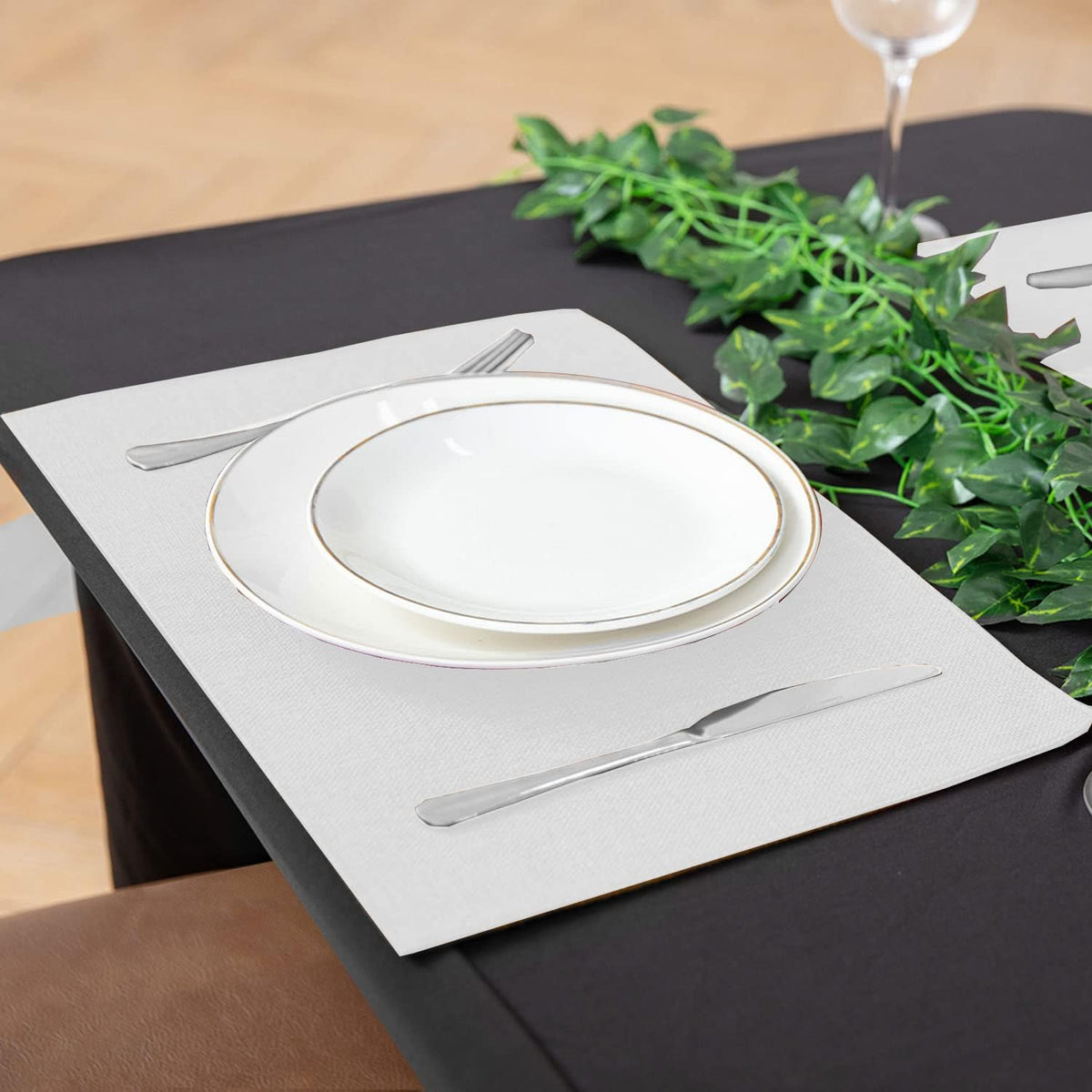 Cloth Placemats Set of 8, Linen Type Fabric Placemats Machine Washable Heat Resistant Placemats