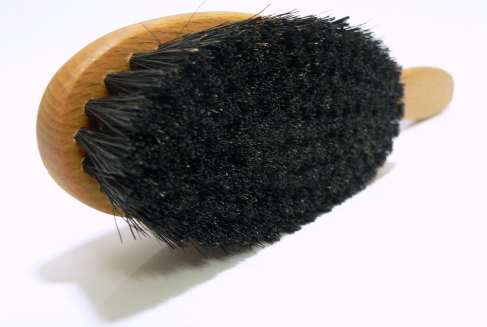 Valentino Garemi Cleaning Brush | Cloths, Fabric Furniture, Textile Drapes, Covers, Hats | Remove &