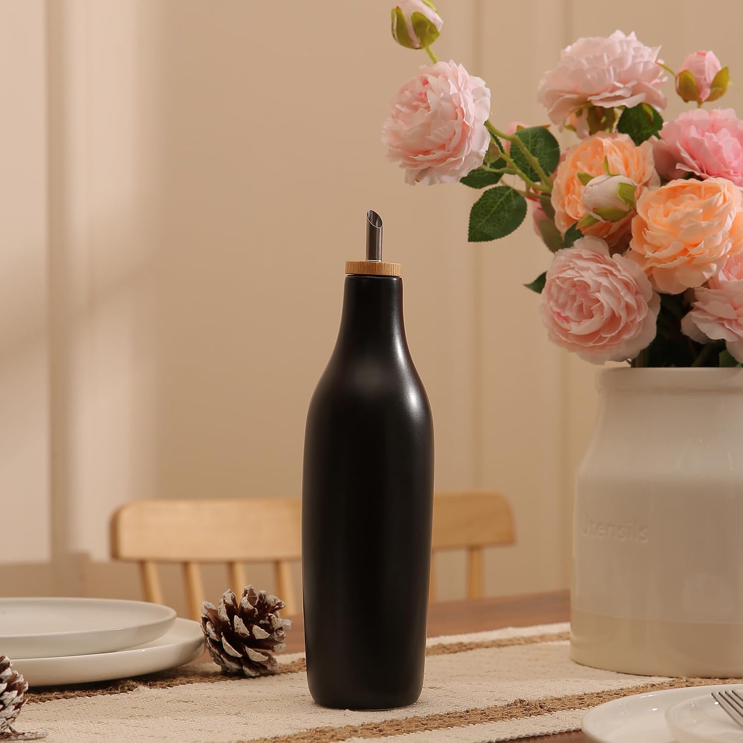 HOMCDALY Ceramic Olive Oil Dispenser for Kitchen, Stoneware 16oz Oil and Vinegar Bottles Dispenser