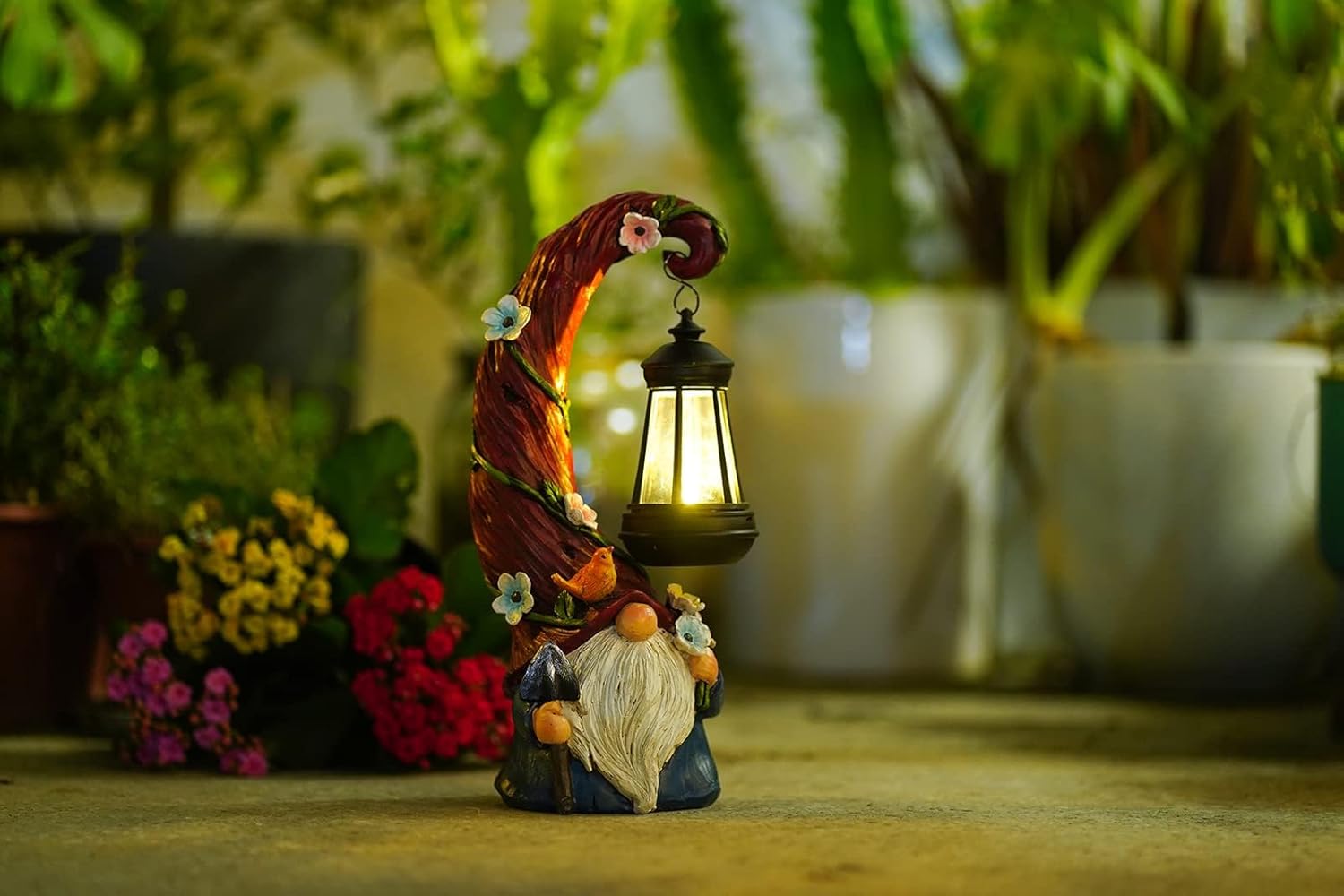 Gnome Garden Decor Statue Solar Gnomes Decorations for Yard with Lantern Light Outdoor Decorations