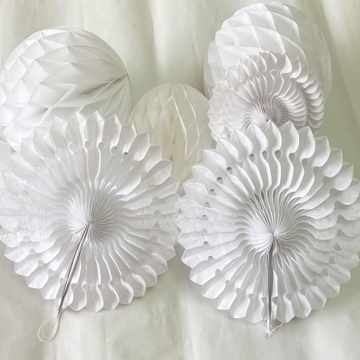 12pcs White Honeycomb Balls Tissue Paper Fans Party Honeycomb Ball Fans wall Decorations Tissue Pom