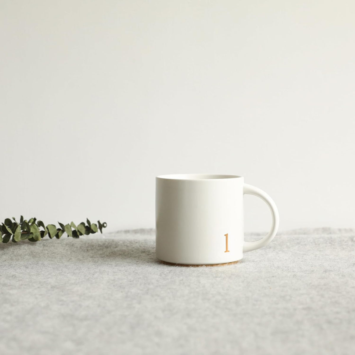 COLLECTIVE HOME - Monogram Ceramic Mugs, 15 oz Golden Initial Coffee Cups, Elegant Alphabet Tea