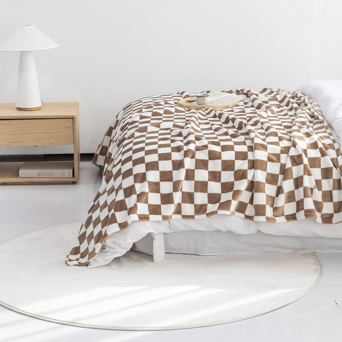 LOMAO Throw Blankets Flannel Blanket with Checkerboard Grid Pattern Soft Throw Blanket for Couch