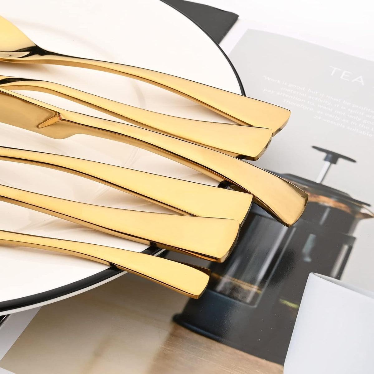 24-Piece Gold Flatware, Mirror 18/10 Stainless Steel Modern & Luxury Dinnerware Set With Serrated