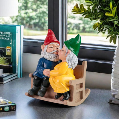 Kiss Garden Gnome Statue Valentine's Day Gifts Couple in Love Collectible Figurine Mr and Mrs Gnome