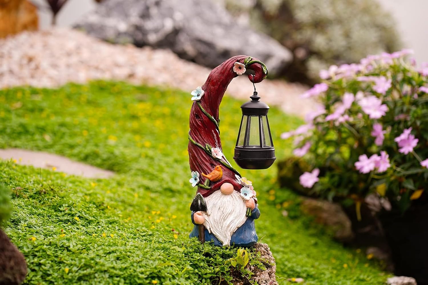 Gnome Garden Decor Statue Solar Gnomes Decorations for Yard with Lantern Light Outdoor Decorations