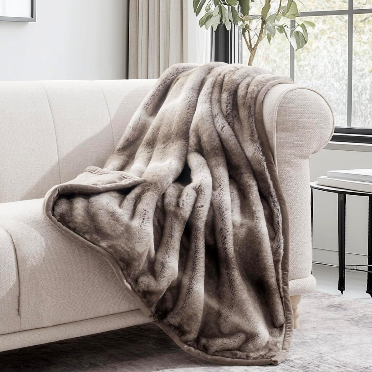 Ultra Soft Luxury Fluffy Mink Faux Fur Throw Blanket, Thick Warm Fall Winter Blankets for Bed
