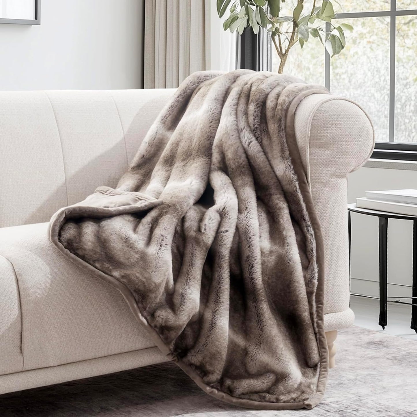 Ultra Soft Luxury Fluffy Mink Faux Fur Throw Blanket, Thick Warm Fall Winter Blankets for Bed