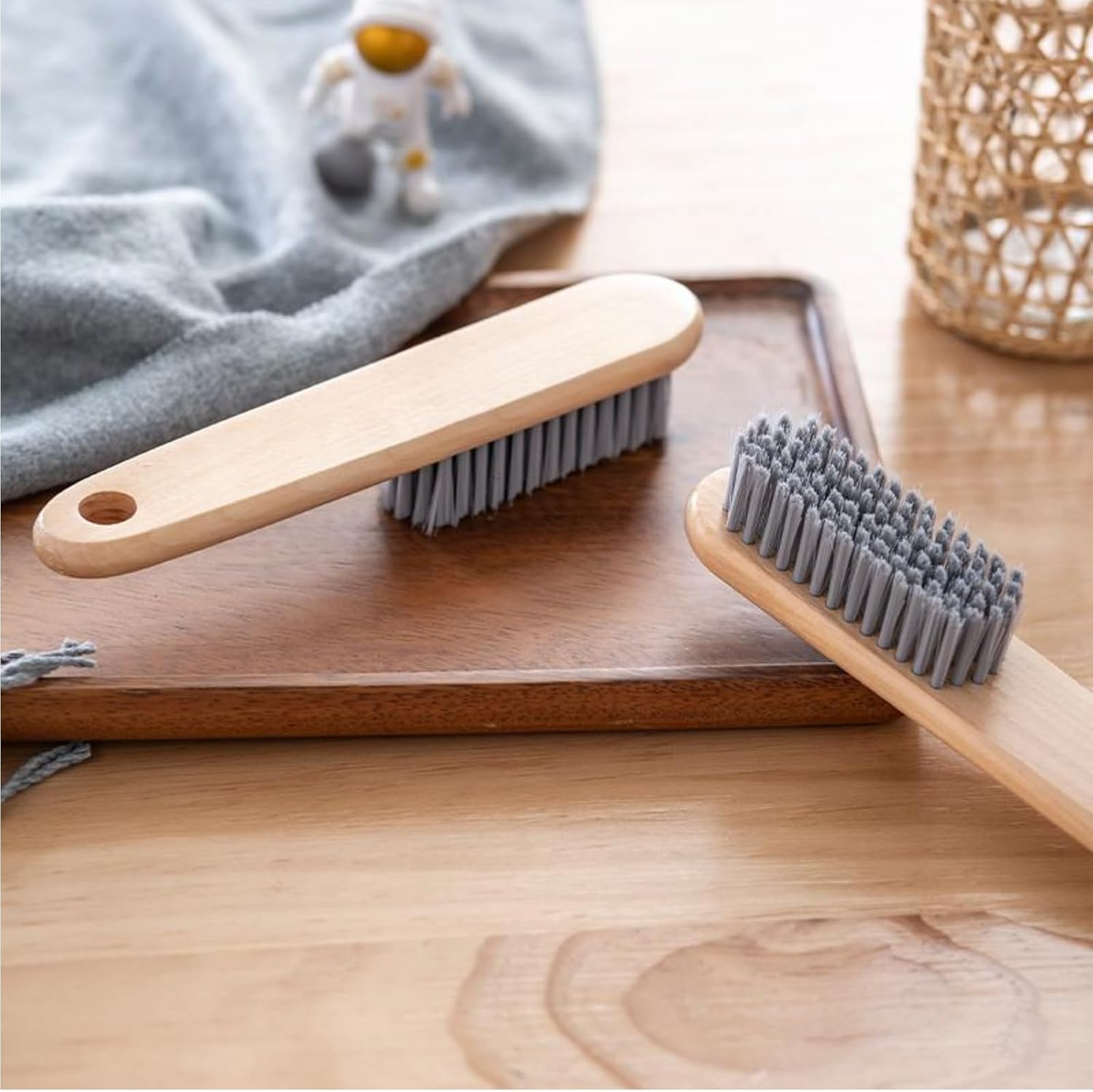 2PCS Wood Laundry Brush, Long Handle Clothing Stain Remover Scrubber, Soft Bristle for Scrubbing