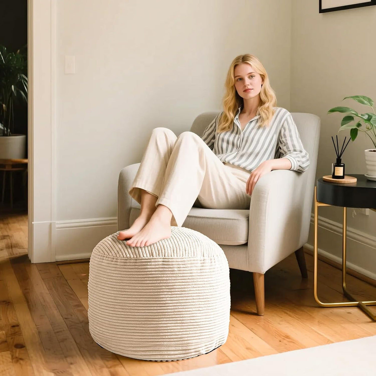 Round Stuffed Pouf Ottoman, Foot Stools Ottoman,Corduroy Poufs with Foam Chunk Filling, Furry and