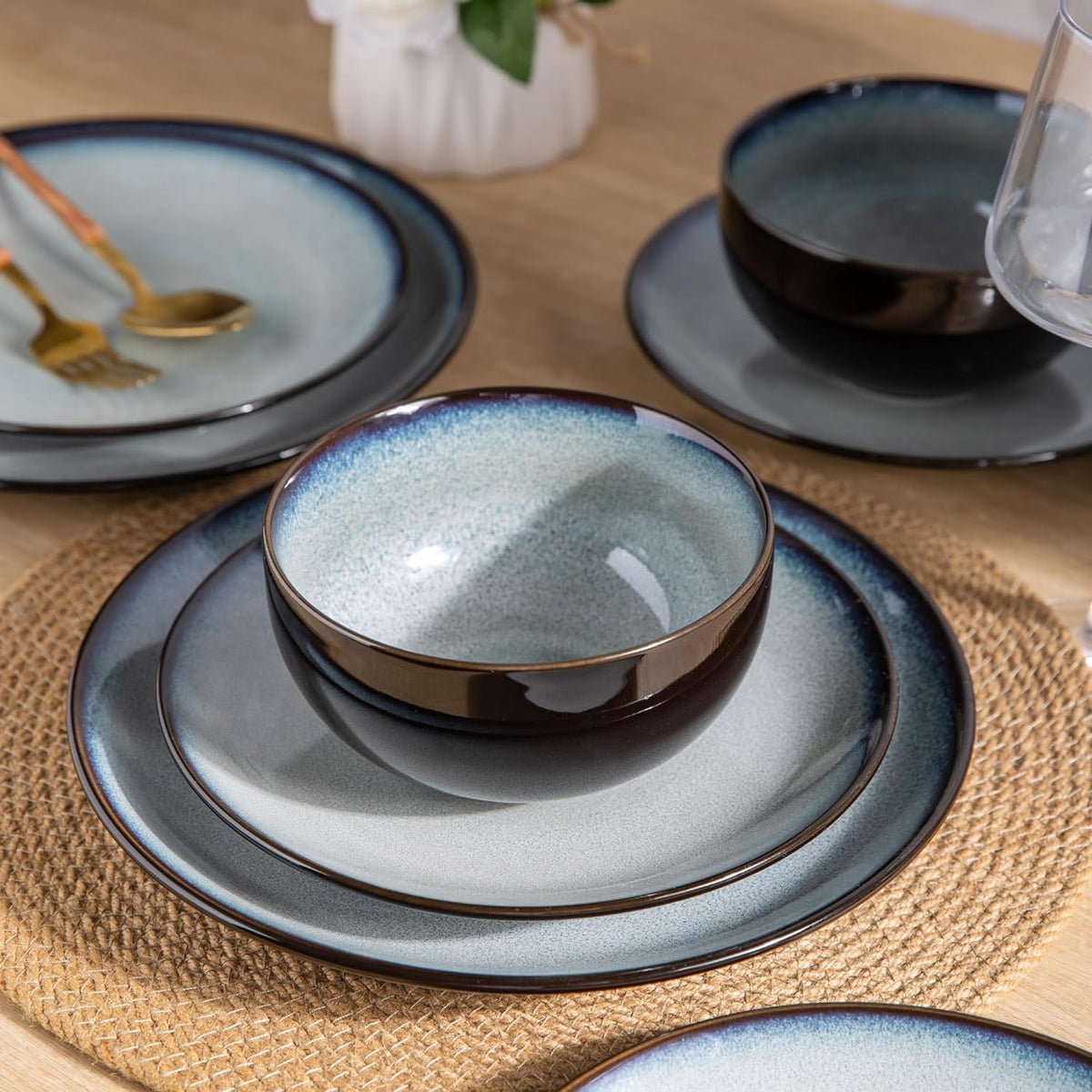 LeRatio Ceramic Dinnerware Sets for 6,Stoneware Plates and Bowls Sets,Handmade Reactive Glaze