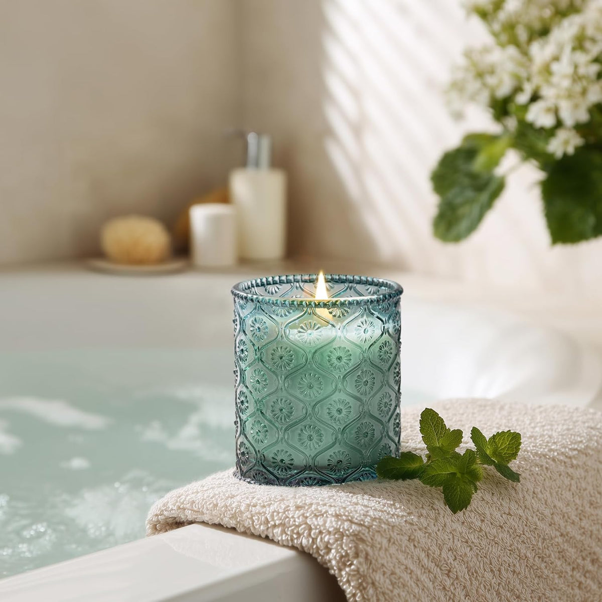 LA JOLIE MUSE Geranium Vert Mint Candle - Mint, Geranium, Lavender | 6 oz Natural Soy Wax | 40