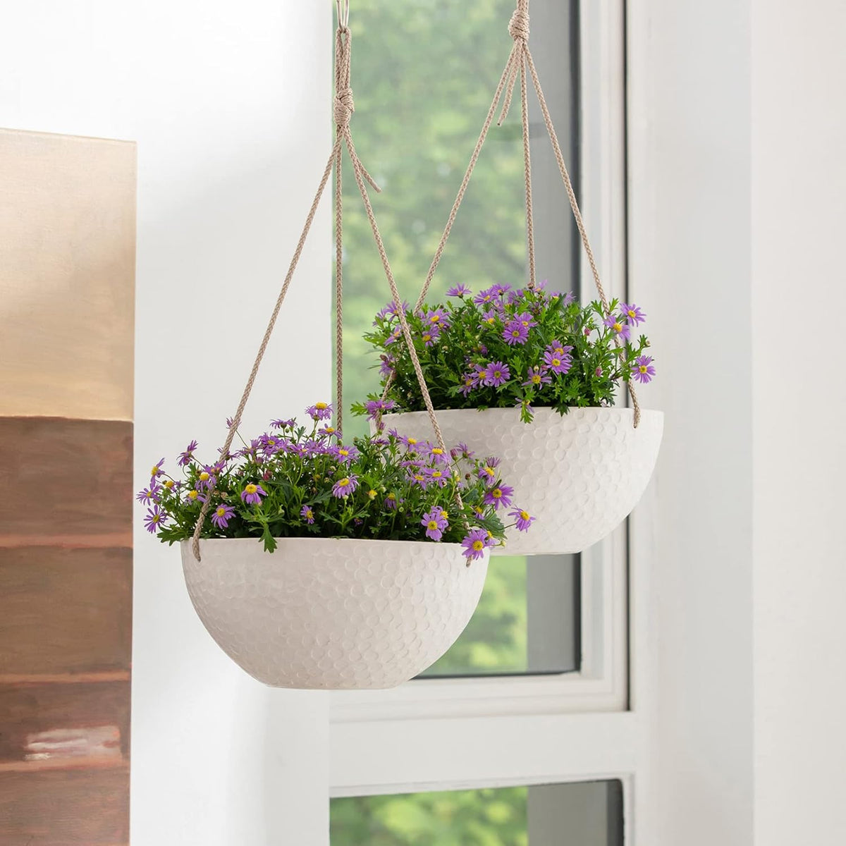 LA JOLIE MUSE 10 Inch Hanging Planters for Indoor Plants, Outdoor Garden Planter Pots, White