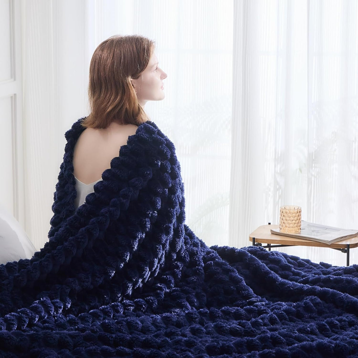 NEWCOSPLAY Super Soft King Blanket Dark Navy Premium Silky Flannel Fleece 3D Clouds Stylish