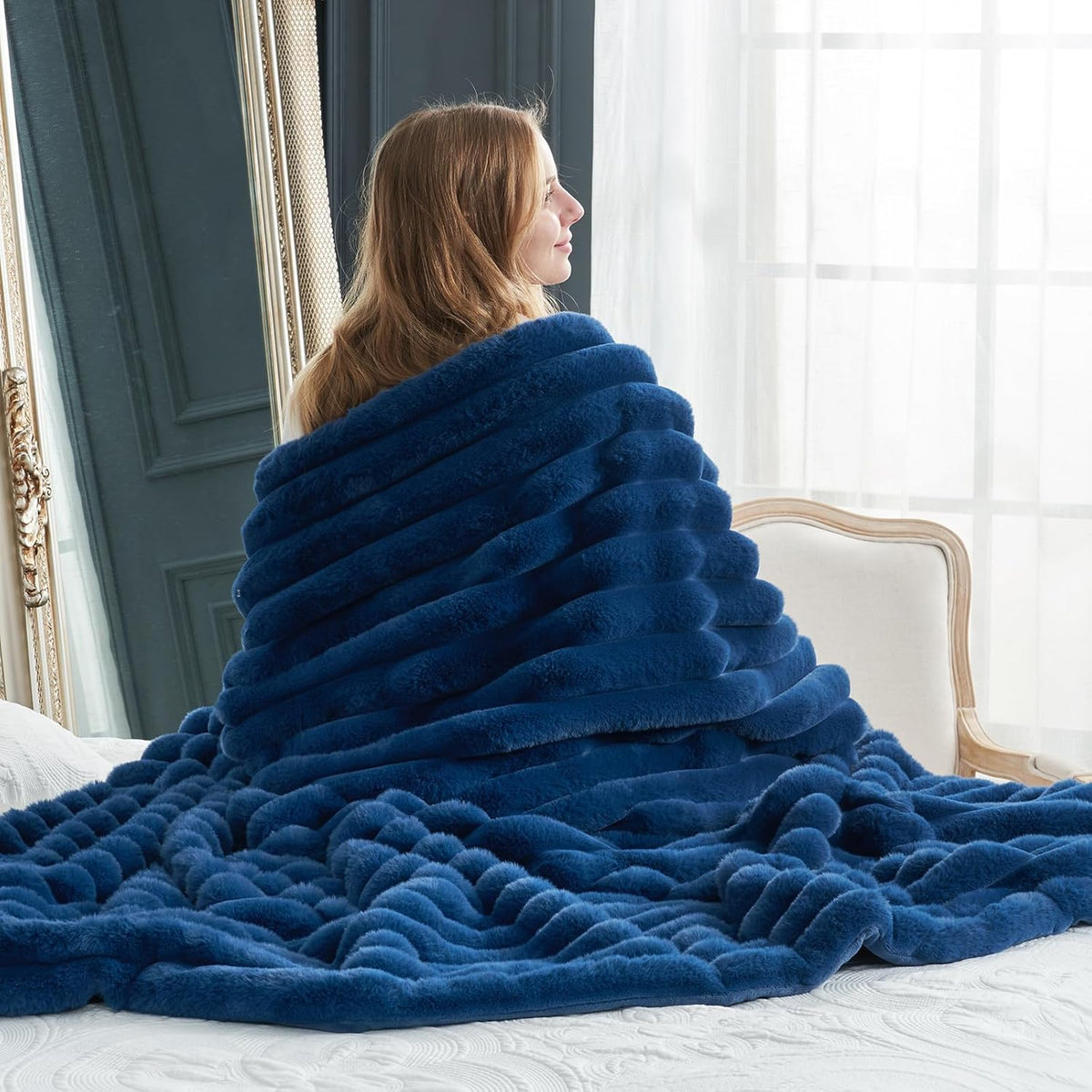 Cozy Bliss Faux Fur Throw Blanket for Couch, Cozy Warm Plush Striped Blanket for Sofa Bedroom
