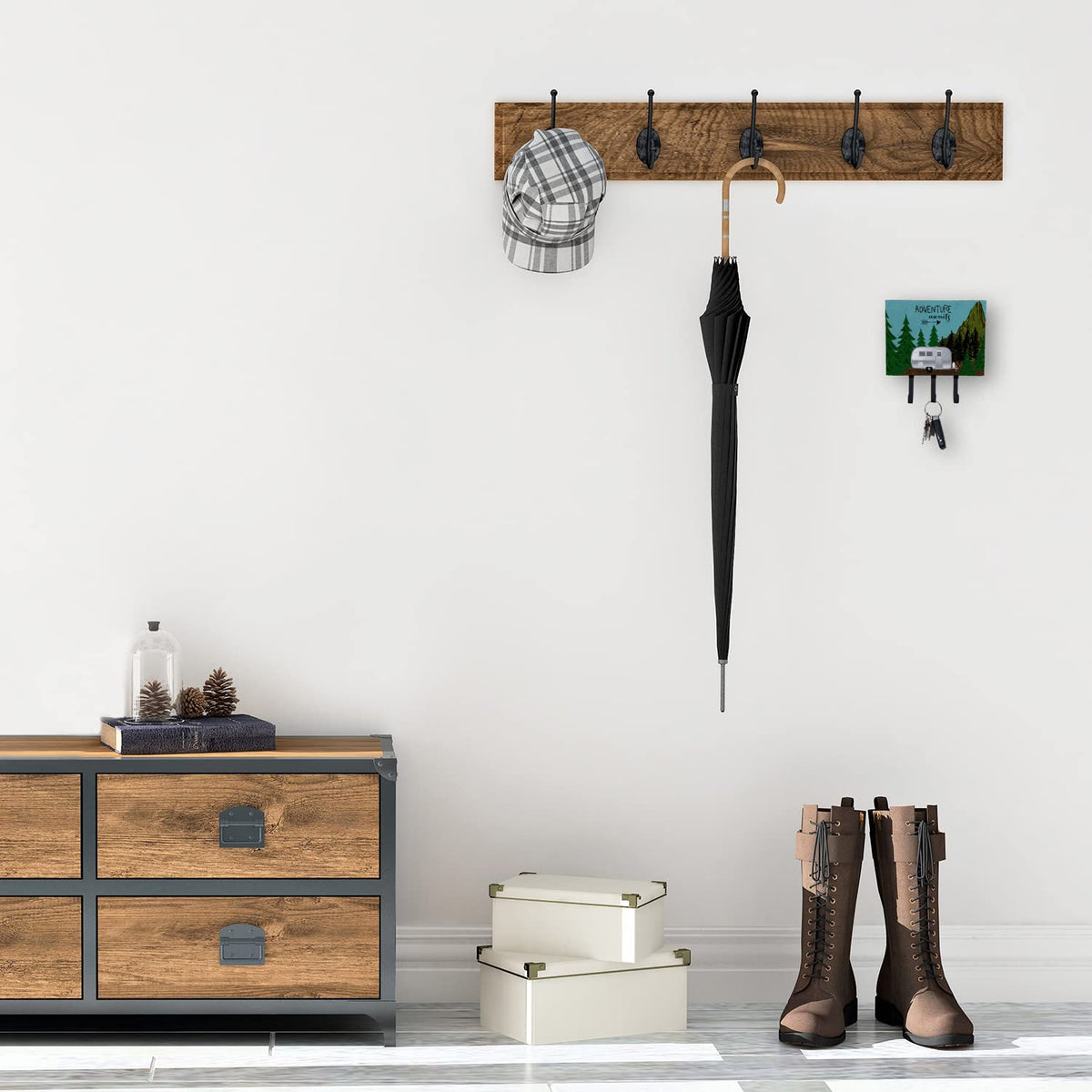 Caroline's Treasures VHA3022TH68 Airstream Camper Adventure Awaits Leash or Key Holder, Wall Hooks