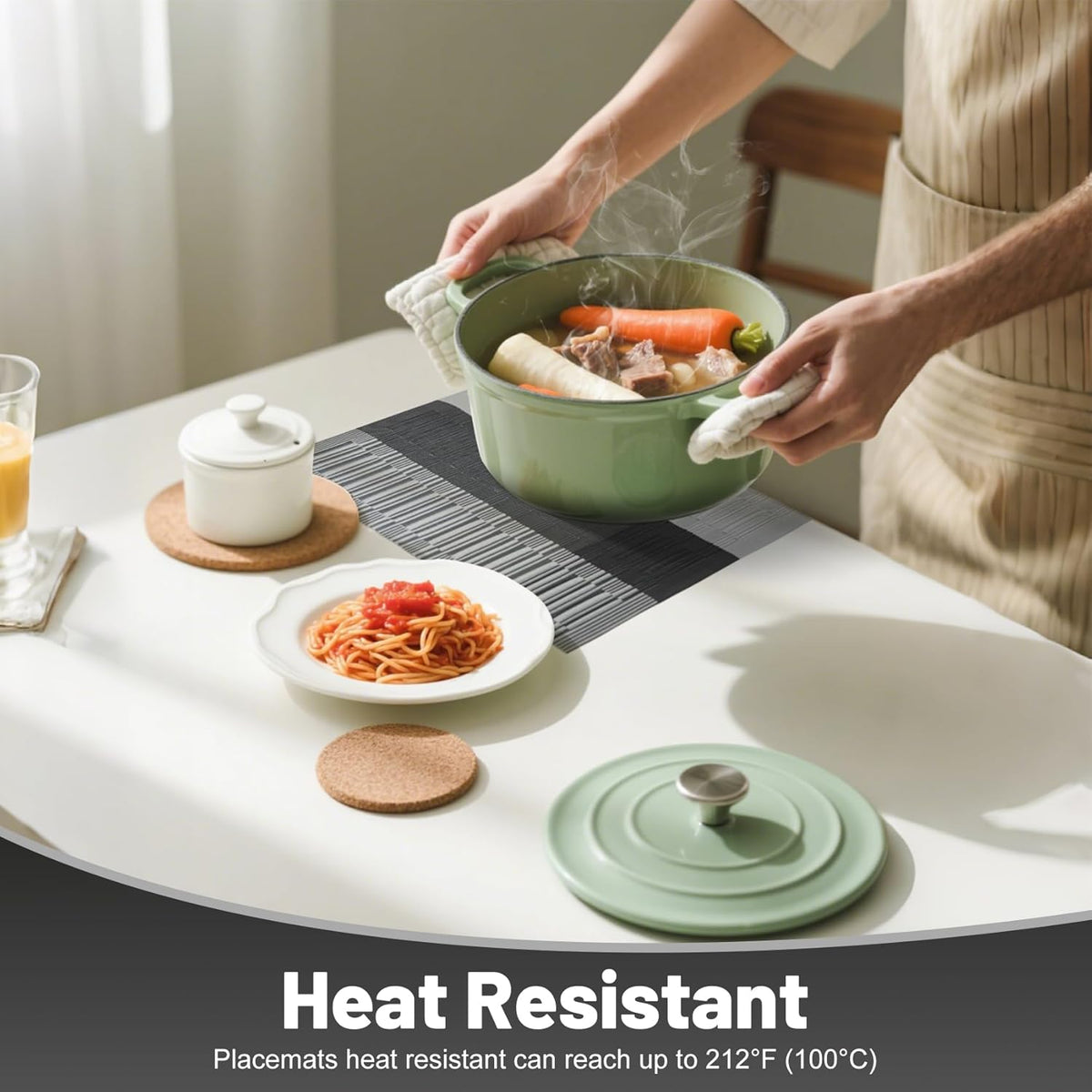 Placemats Set of 6，Non-Slip PVC Weave Table Mats Easy to Clean，Heat Resistant Place Mats for