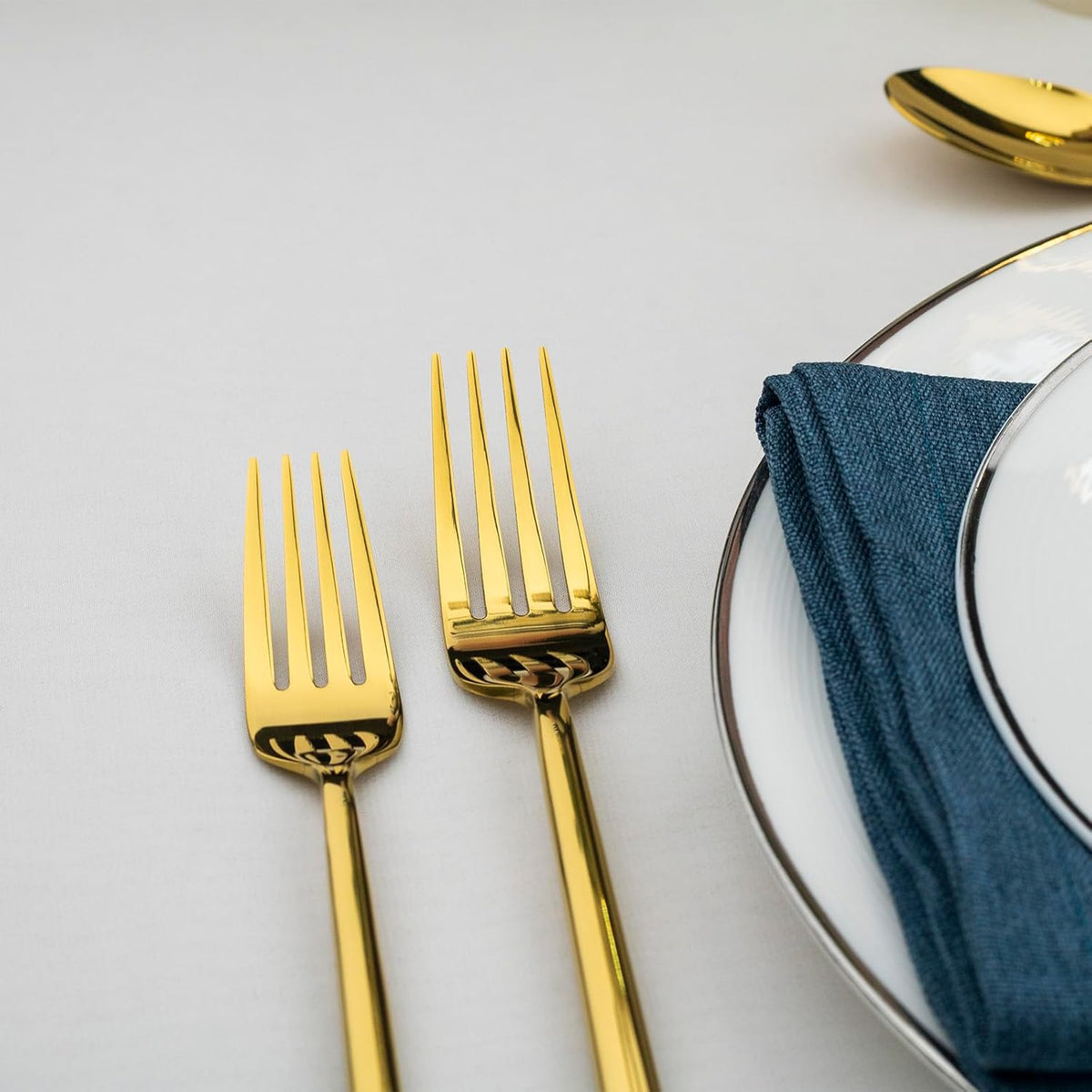Alata Potter Gold 20-Piece Forged Silverware Set with Utensil-Serving Set, Service for 4, Stainless