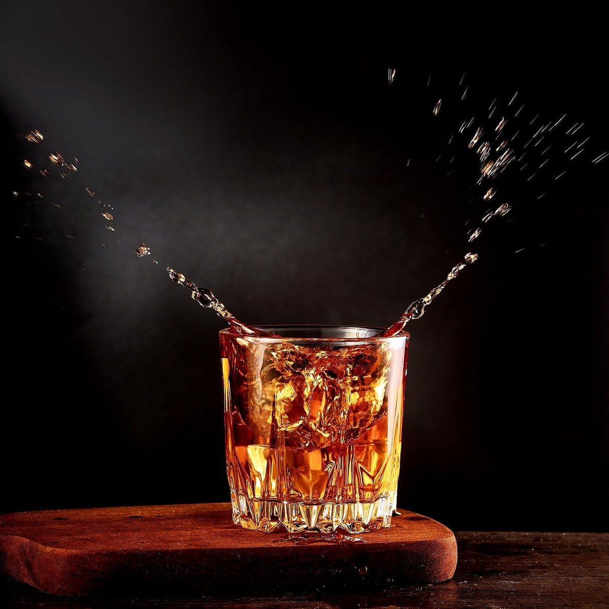 Whiskey Glasses Set of 4,Lead-Free Crystal Old Fashioned Glass,Scotch Glass Tumblers for Drinking