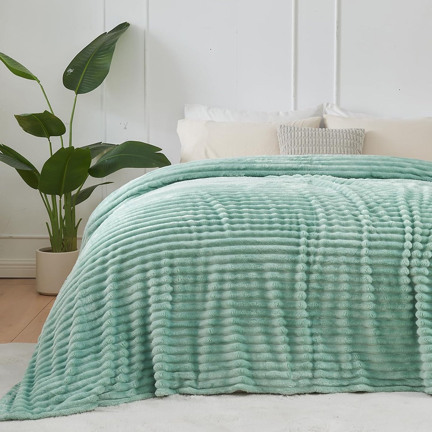 NEWCOSPLAY Super Soft King Blanket New Sage Green Premium Silky Flannel Fleece 3D Ribbed Jacquard