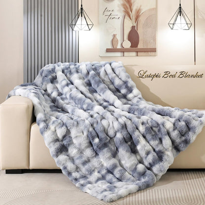 Latepis Faux Fur Throw Blanket for Couch, Soft Luxury Faux Fur Bubble Blanket for Sofa and Bedroom