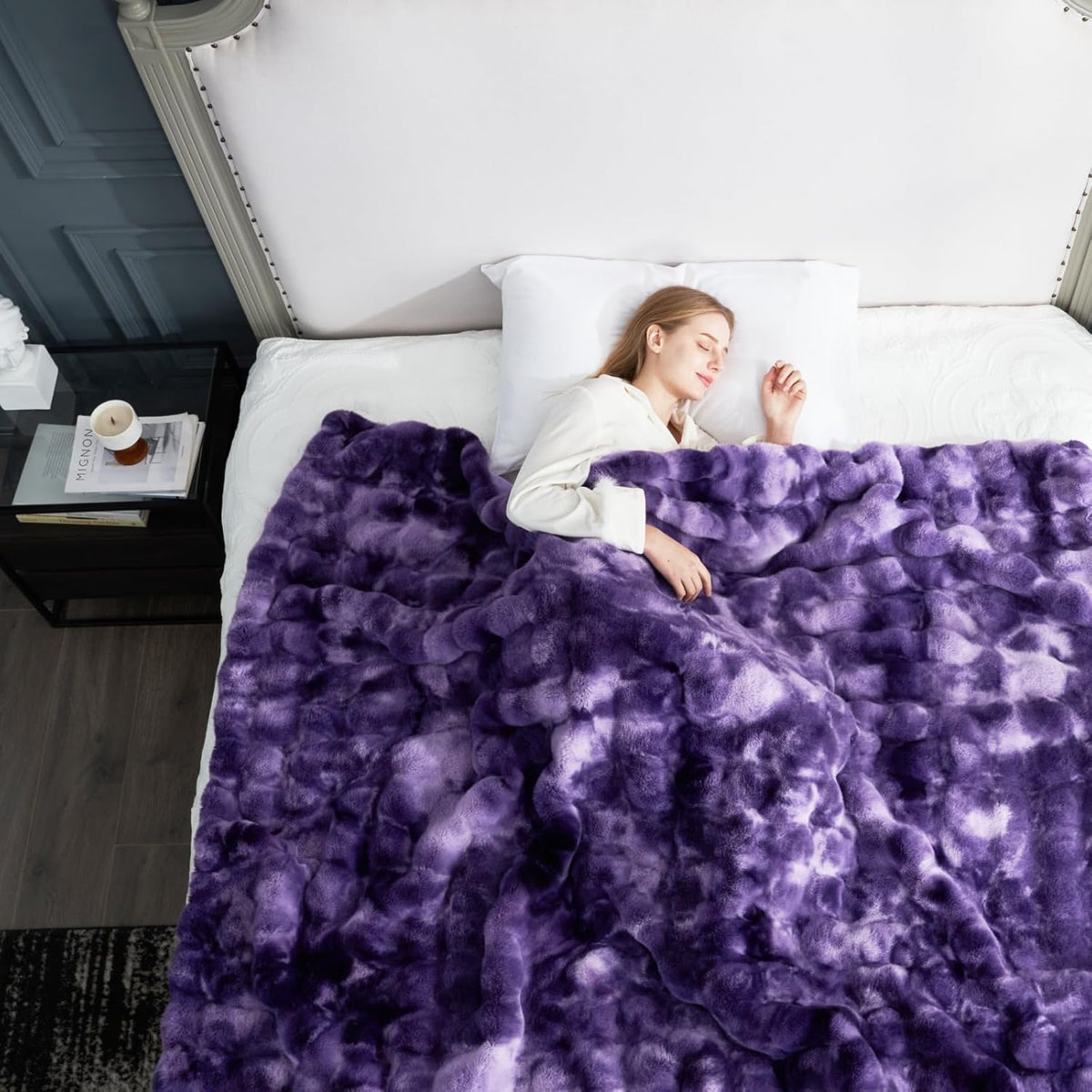 Cozy Bliss Faux Fur Throw Blanket for Couch, Fuzzy Soft Plush Thick Bubble Blanket for Sofa Bedroom