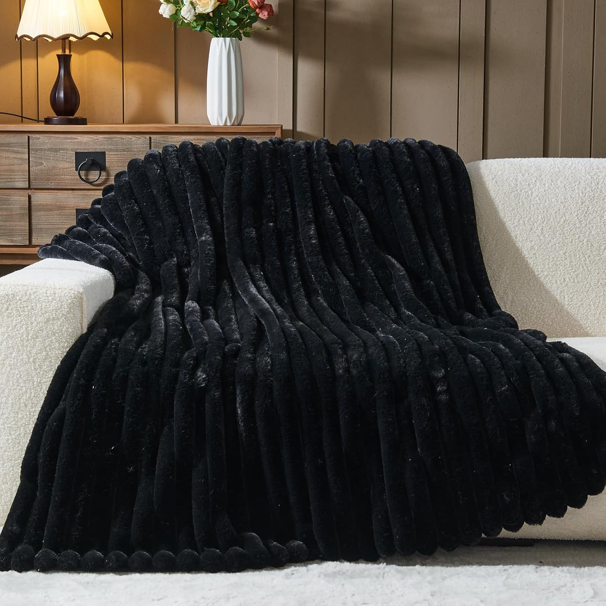 NEWCOSPLAY Faux Fur Twin Blanket Black 3D Ribbed Plush Thick Warm Blanket for Couch Sofa Bed 850GSM