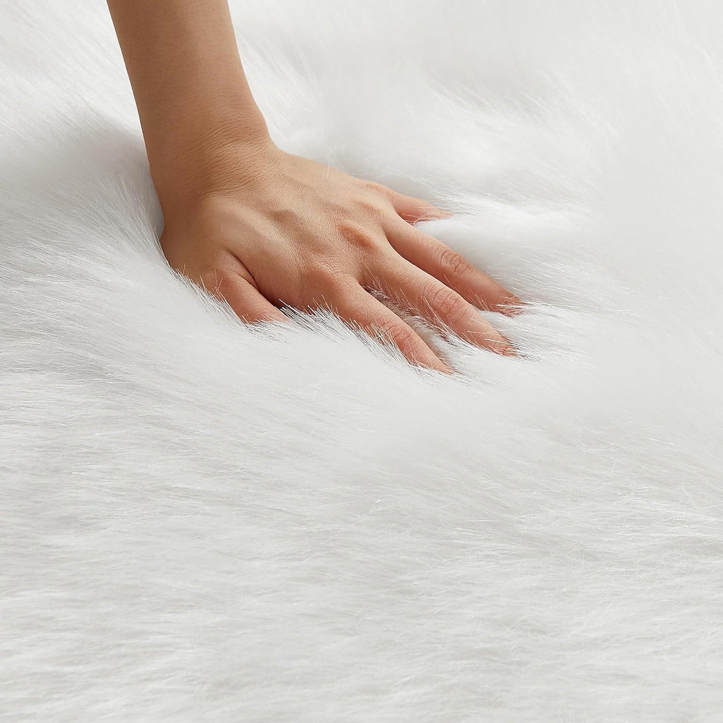 AMTOVO Faux Fur Rug, White Area Rug, Fluffy Sheepskin Rug, Fuzzy Ultra Soft 2 x 4 ft Shag Rugs for